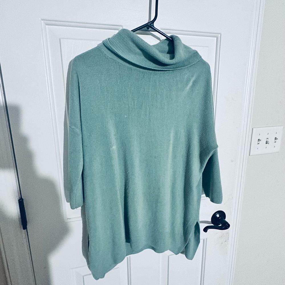 Loft size medium long tunic mock neck sweater. Green. Very soft